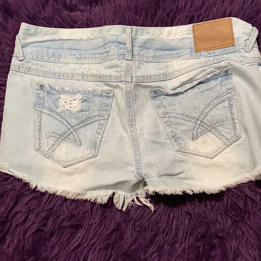 Shorts - Picture 2 of 3